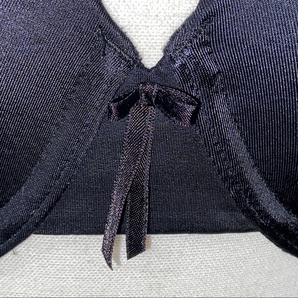 Black Satin & Lace Bra 38C - Picture 3 of 16